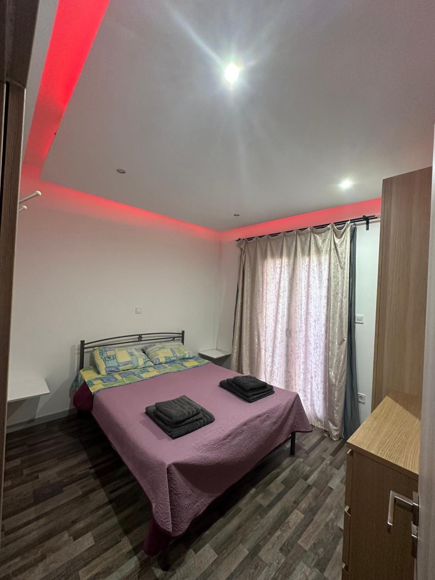 Apartment Center Piraeus Location Kastella Passalimani Port Exterior photo