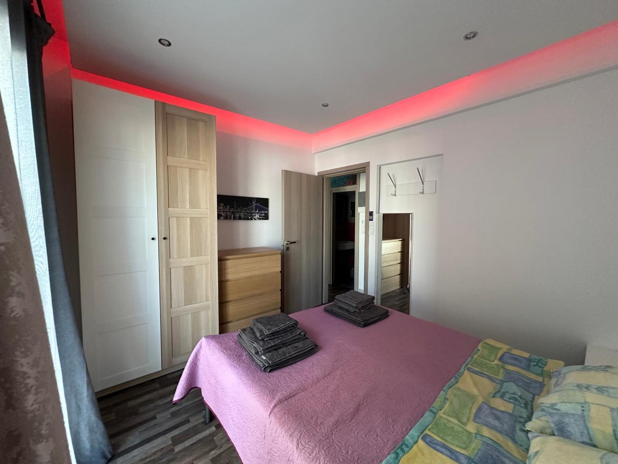 Apartment Center Piraeus Location Kastella Passalimani Port Exterior photo